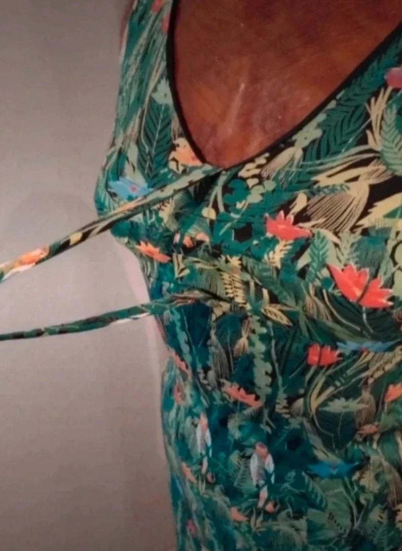 Vestido muito longo feito à mão com tecido de aves da selva T36/38 – photo 5